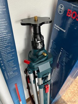 Bosch GRL 300 HV Professional + BT 300 HD + GR 240 - 9