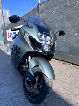 Suzuki Hayabusa GSX1300R - 9