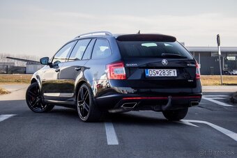 Škoda Octavia Combi 2.0 TDI RS DSG - 9