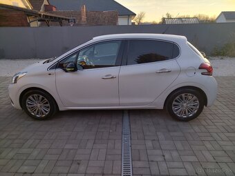 Peugeot 208 1.2 puretec 60kw Style Edition - 9