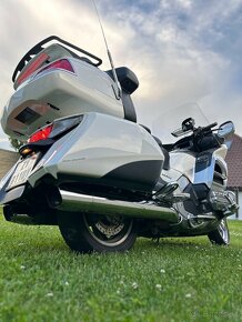 Honda Goldwing GL1800 - 9