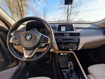 BMW X1 XDrive 20i A/T - 9