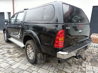 TOYOTA HILUX 4 WD - NA PREDAJ / NA SPLÁTKY - 9