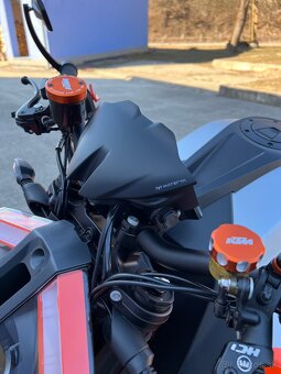 Predám KTM SUPERDUKE 1290 R Orange 2022 - 9