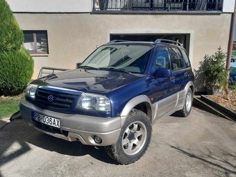 Suzuki Grand Vitara 2.0 - 9