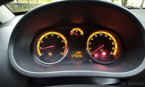 Opel Corsa 1,0 benzín_ 76 000 km - 9