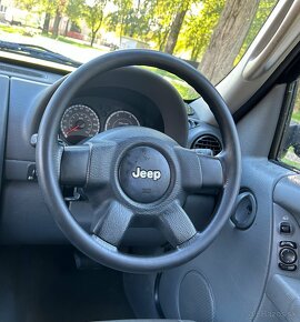 Jeep Cherokee 2.8crd Automat DOVOZ GB - 9