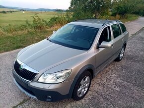 ŠKODA OCTAVIA SCOUT 2.0 TDI 4X4 XENON TOP NADHERNE - 9