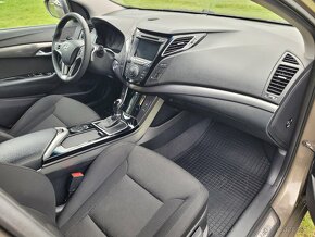 HYUNDAI i40 1.7 CRDi automat model 2012 - 9