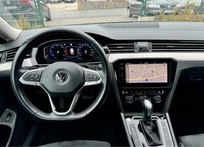 Volkswagen Passat Variant 2.0 TDI EVO Elegance DSG - 9