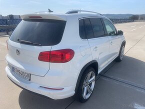 VW Tiguan R-Line 4x4 - 9