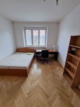 Veľký 3 izb byt, 108m2, Svatoplukova ul, centrum KE, balkón - 9