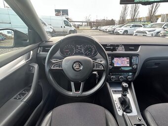 Škoda Octavia Combi 2,0TDI DSG Elegance - 9