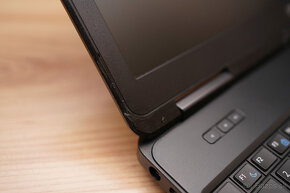 DELL Latitude E5540 - 9