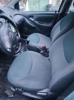 Toyota Yaris 1,4 DID - 9