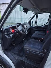 Iveco Daily  2.3d A/T - 9