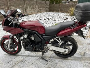 Yamaha FZS 600 Fazer - 9