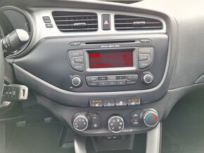 Kia Ceed 1.6CRDi 1. majitel, SERVISKA - 9