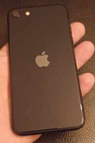 Predám alebo vymením Iphone SE 2022 - 128GB verziu - 9