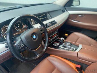 Predám BMW rad 5 530d xDrive - 9