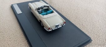 Predám model Maserati 3500 GT Spyder Frua 1957 1:43 MATRIX - 9