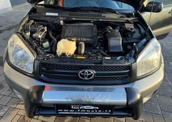 Toyota Rav4 2.0 D-4D 4WD nafta manuál 85 kw - 9