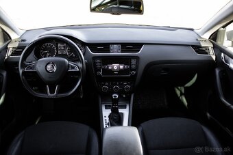 Škoda Octavia Combi 2.0 TDI Elegance/ Style DSG - 9