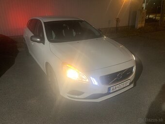 Predám vozidlo Volvo V60 Rdesign - 9