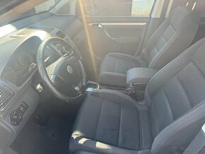 Volkswagen Touran 1.9 TDI DSG 6 - 9