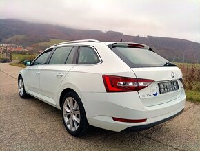 Škoda Superb III Combi 2.0 TDI XENON NAVI MODEL 2017 - 9