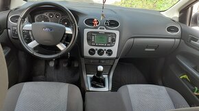 FORD FOCUS COMBI - 9