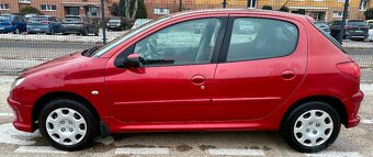 Peugeot 206 1.4i - 55KW - Čerevený - plne pojazdný - 9