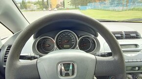 Honda Jazz 1.4 i-DSI (61 kW), rok 2003 - 9