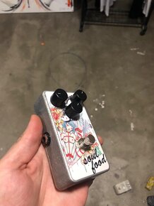 EHX Soul Food (Centaur)  a East River Drive (TS808) - 9