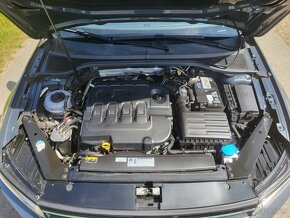 Volkswagen Passat Variant 2.0 TDI Comfortline DSG - 9