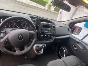 Renault Trafic Passenger - 9