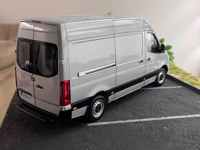 1:18 Mercedes-Benz SPRINTER (2018) - Šedá - NOREV - 9