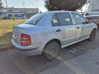 Škoda Fábia Sedan - 9