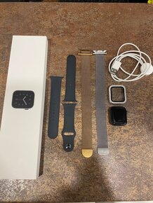 Apple watch SE 40mm - 9