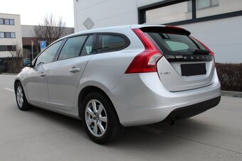 Volvo V60 2.0 D4 Kinetic - 9