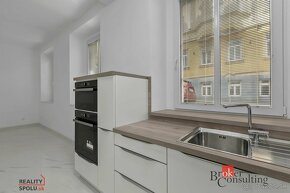 NA PREDAJ dizajnový a luxusný 1- izbový apartmán v srdci Sta - 9