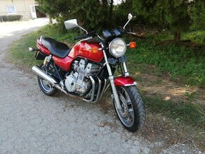 Honda CB 750 Seven Fifty - 9