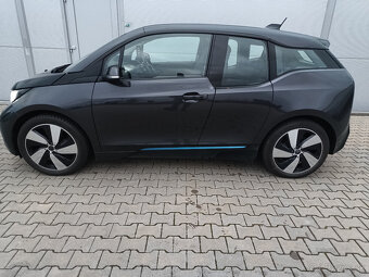 BMW i3 tepelné čerpadlo, velká naviagce, dotykové kliky - 9