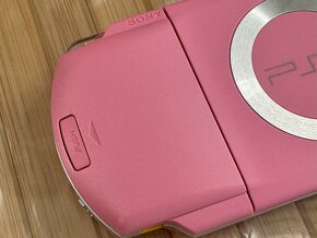 Predám PSP Portable Model 1000 Limited Edition Pink / Ružová - 9