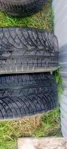 Predam zimne pneu 245/40 r18 - 9