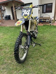 SUZUKI RMZ 250 - 9