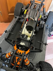 HPI Baja 5T 1:5 - RC model na benzín - 9