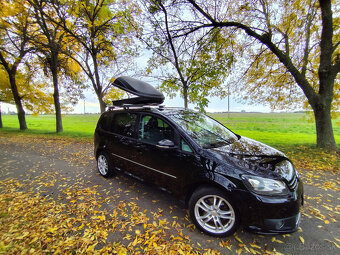 VOLKSWAGEN TOURAN 2,0 TDI HIGHLINE - 9