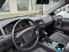 Volkswagen Touareg 3,0 TDi V6 - 9