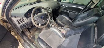 Lacno rozpredám Ford Mondeo 2000- 2007 na náhradné diely - 9